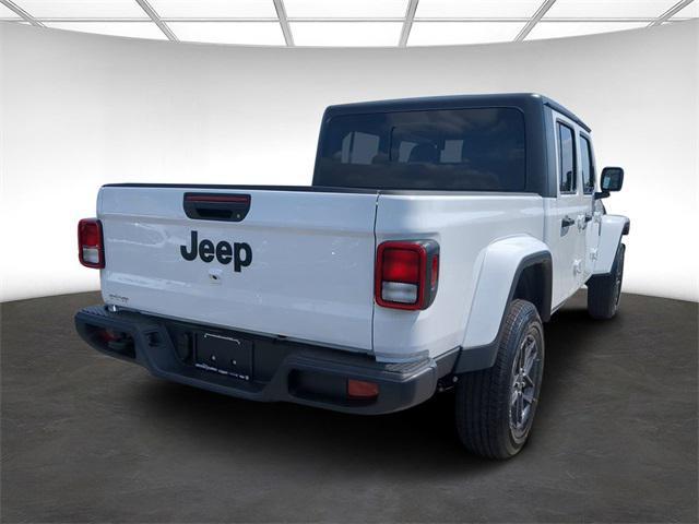 new 2024 Jeep Gladiator car, priced at $43,885