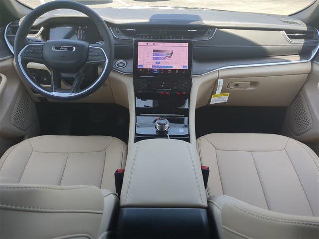 new 2025 Jeep Grand Cherokee car, priced at $43,045
