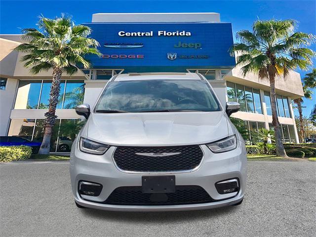 used 2023 Chrysler Pacifica Hybrid car, priced at $25,999