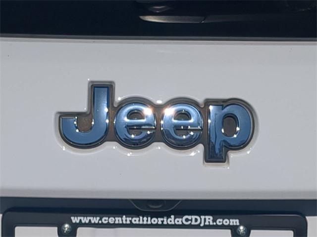 used 2022 Jeep Grand Cherokee car, priced at $23,749