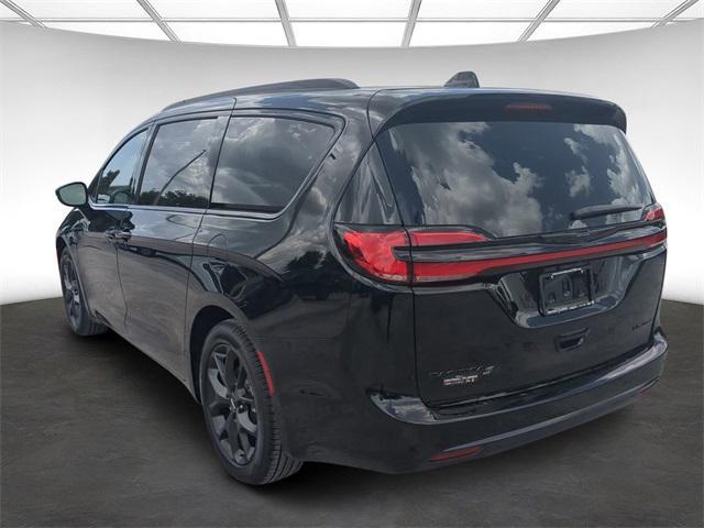 new 2024 Chrysler Pacifica car, priced at $43,369