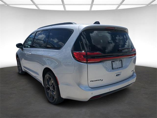 new 2024 Chrysler Pacifica car, priced at $41,245