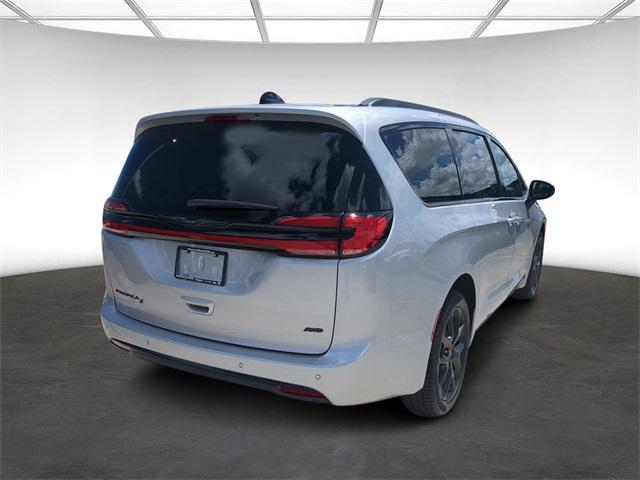 new 2024 Chrysler Pacifica car, priced at $41,245