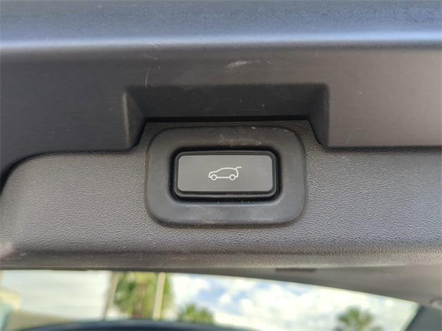 used 2021 Land Rover Discovery car, priced at $26,249