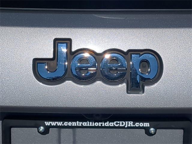 used 2015 Jeep Grand Cherokee car, priced at $13,999