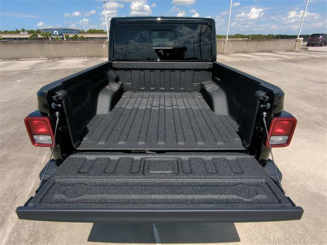 new 2025 Jeep Gladiator car, priced at $41,480