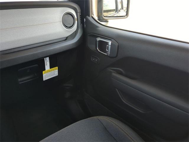 new 2025 Jeep Gladiator car, priced at $41,480
