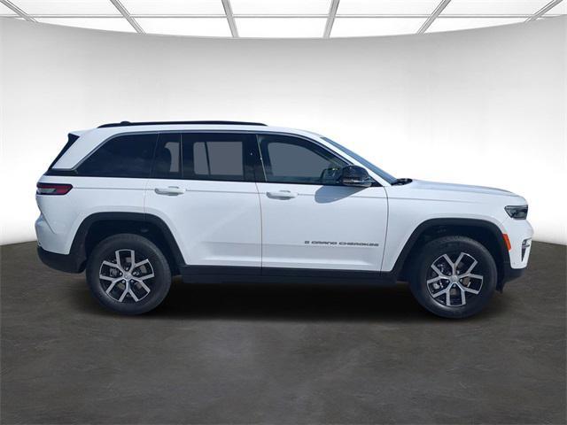 new 2024 Jeep Grand Cherokee car, priced at $44,706