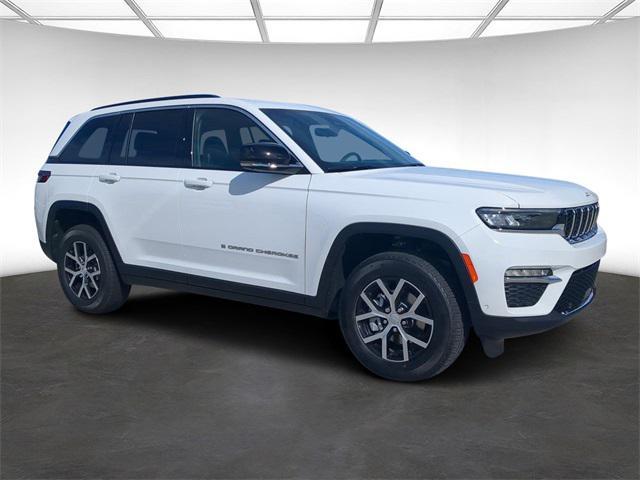 new 2024 Jeep Grand Cherokee car, priced at $44,706