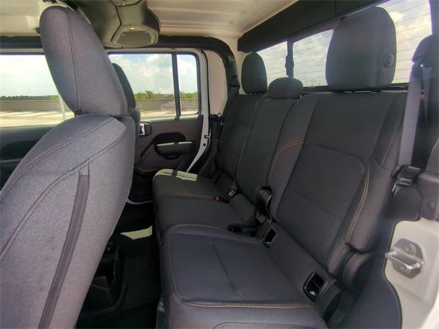 new 2025 Jeep Gladiator car, priced at $41,256