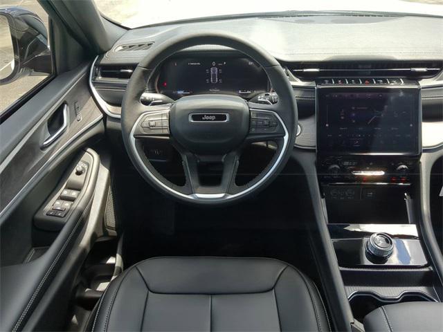 new 2025 Jeep Grand Cherokee car, priced at $37,990