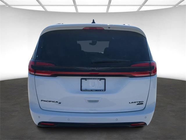 new 2024 Chrysler Pacifica car, priced at $44,737