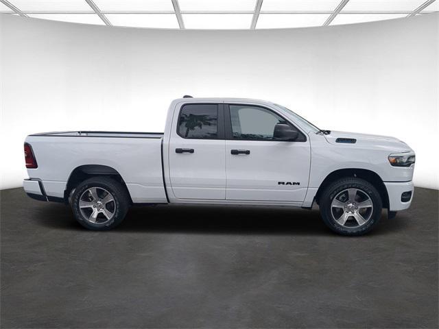 new 2025 Ram 1500 car, priced at $42,377