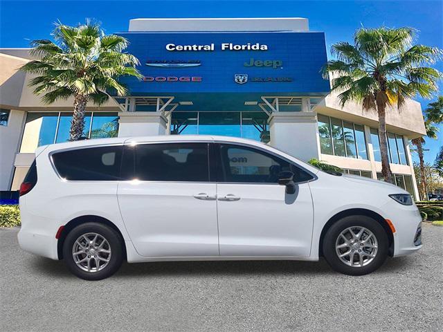 new 2025 Chrysler Pacifica car, priced at $42,561
