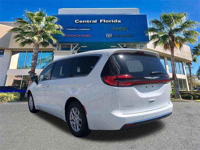 new 2025 Chrysler Pacifica car, priced at $42,561
