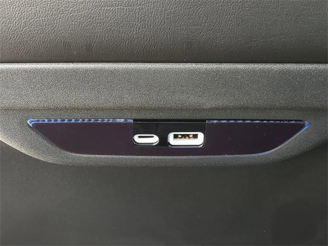 new 2025 Chrysler Pacifica car, priced at $42,561