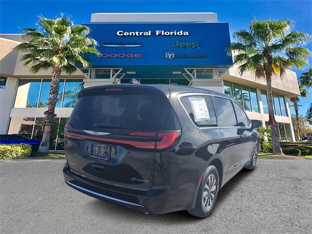 new 2025 Chrysler Pacifica Hybrid car, priced at $45,750