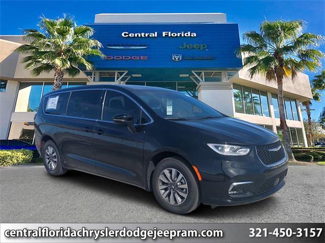 new 2025 Chrysler Pacifica Hybrid car, priced at $46,250