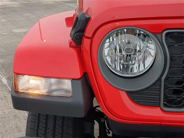new 2025 Jeep Gladiator car, priced at $43,059
