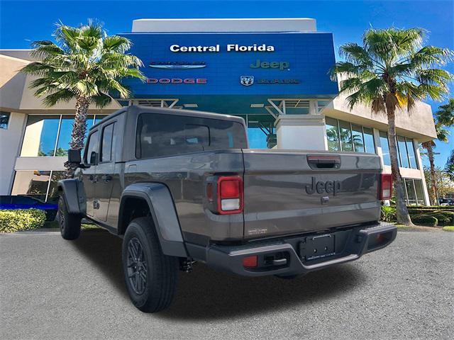 new 2025 Jeep Gladiator car, priced at $41,624
