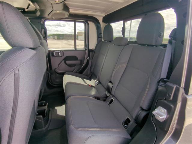 new 2025 Jeep Gladiator car, priced at $41,624