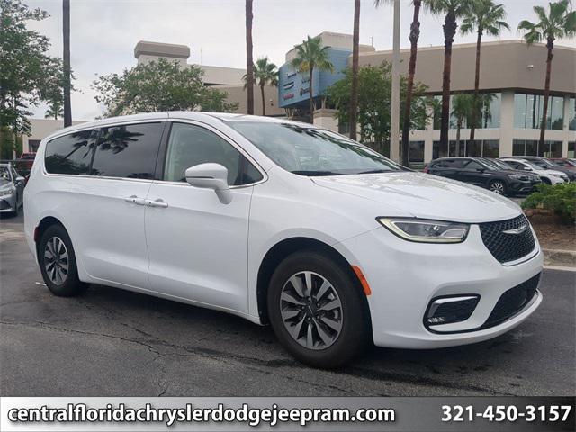 used 2022 Chrysler Pacifica Hybrid car, priced at $24,249