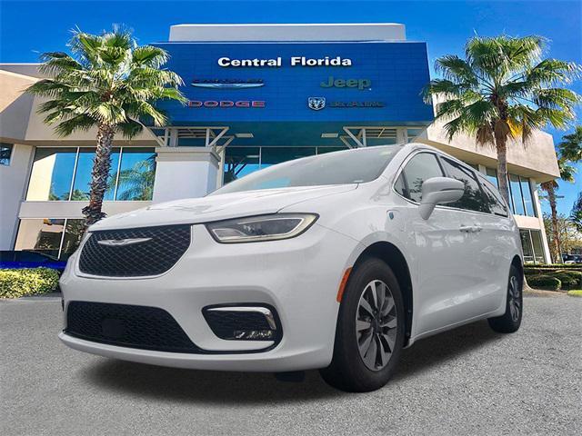 used 2022 Chrysler Pacifica Hybrid car, priced at $24,249