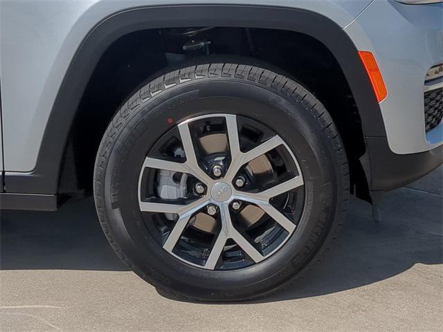 new 2025 Jeep Grand Cherokee car, priced at $41,436