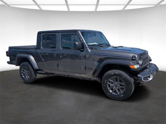 new 2024 Jeep Gladiator car, priced at $46,570