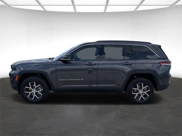 new 2024 Jeep Grand Cherokee car, priced at $45,259