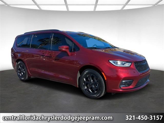 used 2021 Chrysler Pacifica Hybrid car, priced at $21,249