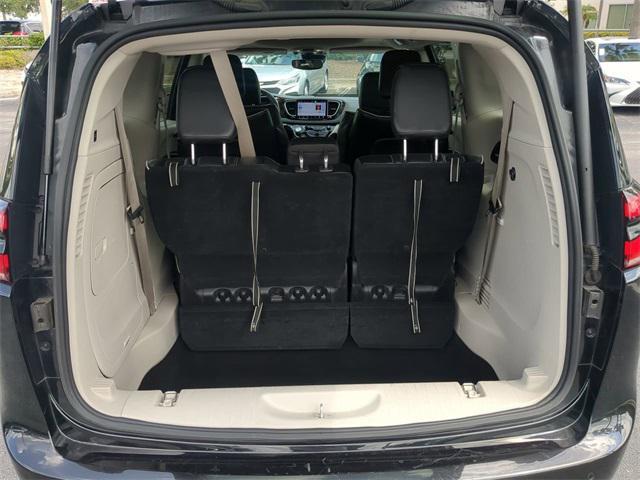 used 2023 Chrysler Pacifica Hybrid car, priced at $28,499