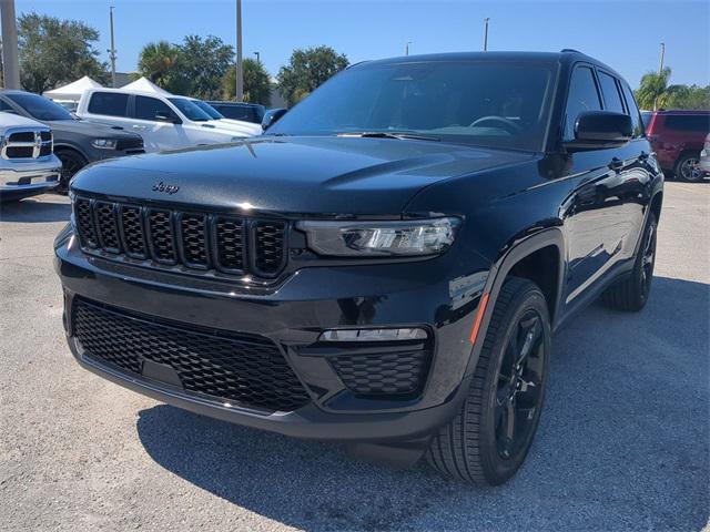 new 2025 Jeep Grand Cherokee car, priced at $48,015