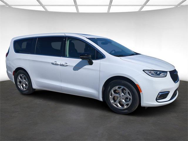 new 2024 Chrysler Pacifica car, priced at $48,247