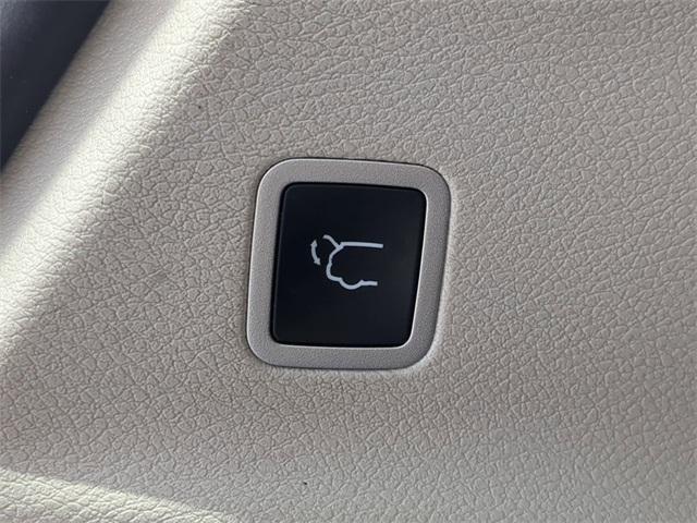 used 2022 Chrysler Pacifica car, priced at $19,999