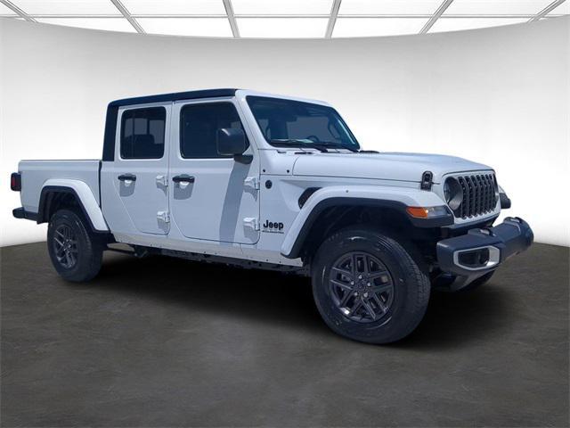 new 2024 Jeep Gladiator car, priced at $36,465