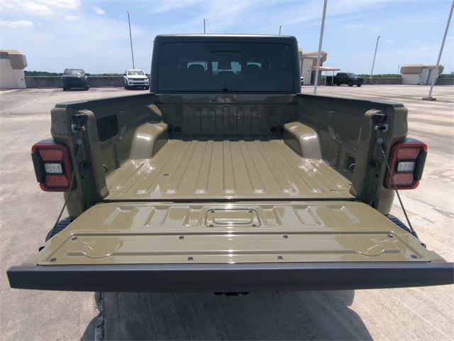 new 2025 Jeep Gladiator car, priced at $46,208
