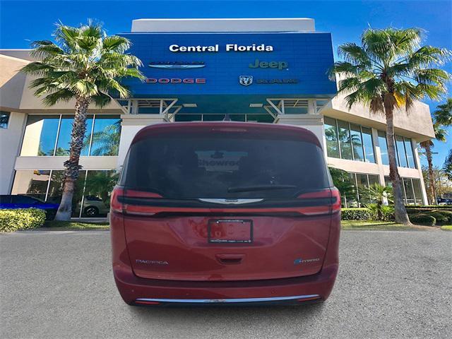 new 2025 Chrysler Pacifica Hybrid car, priced at $47,025