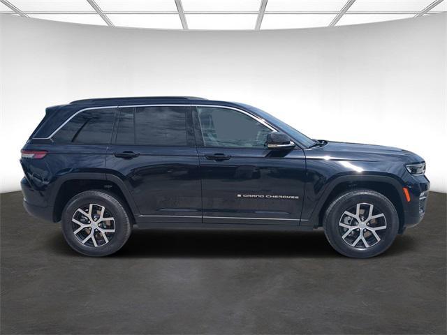 new 2024 Jeep Grand Cherokee car, priced at $42,474