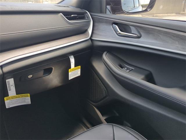 new 2025 Jeep Grand Cherokee car, priced at $41,436