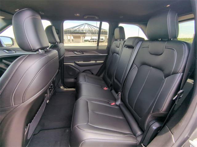 new 2025 Jeep Grand Cherokee car, priced at $41,436