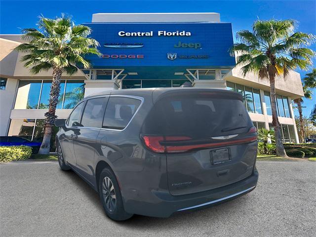 new 2025 Chrysler Pacifica Hybrid car, priced at $47,525