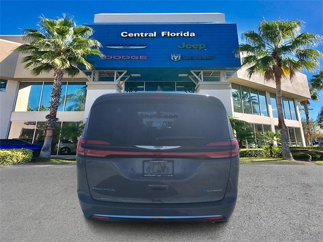 new 2025 Chrysler Pacifica Hybrid car, priced at $47,525