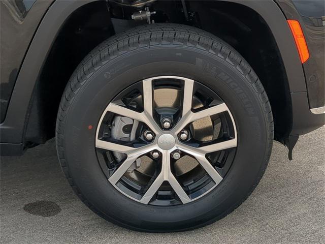 new 2025 Jeep Grand Cherokee L car, priced at $45,225