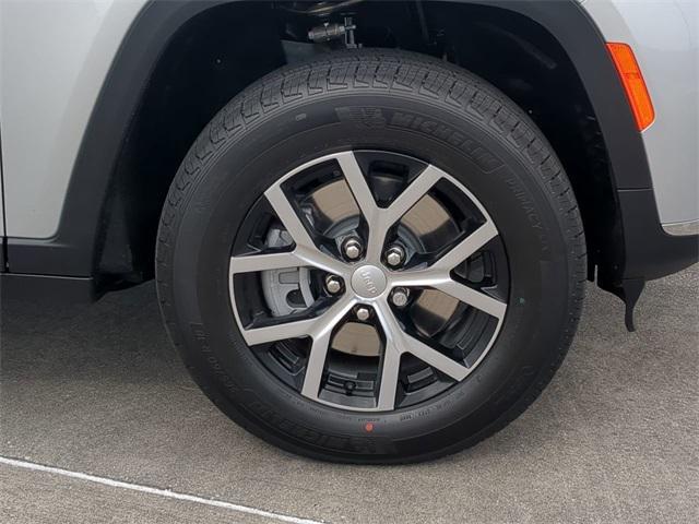 new 2025 Jeep Grand Cherokee L car, priced at $41,764