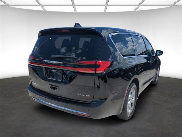 new 2024 Chrysler Pacifica car, priced at $41,789