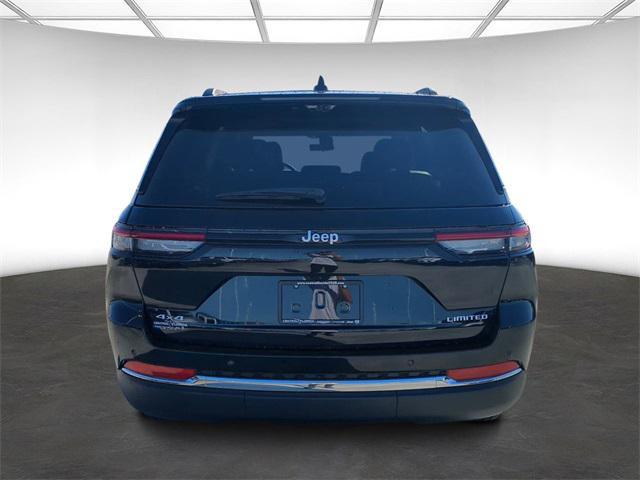 new 2024 Jeep Grand Cherokee car, priced at $45,259