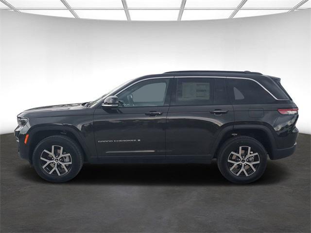 new 2024 Jeep Grand Cherokee car, priced at $42,474