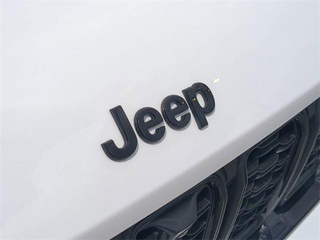 new 2025 Jeep Grand Cherokee car, priced at $49,544