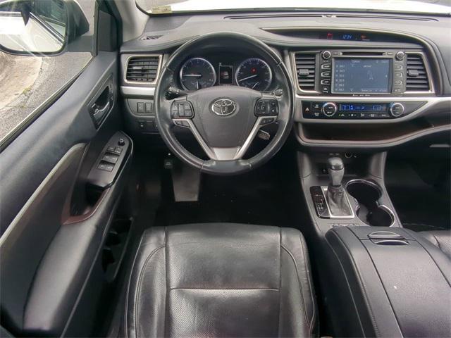 used 2019 Toyota Highlander car, priced at $20,999